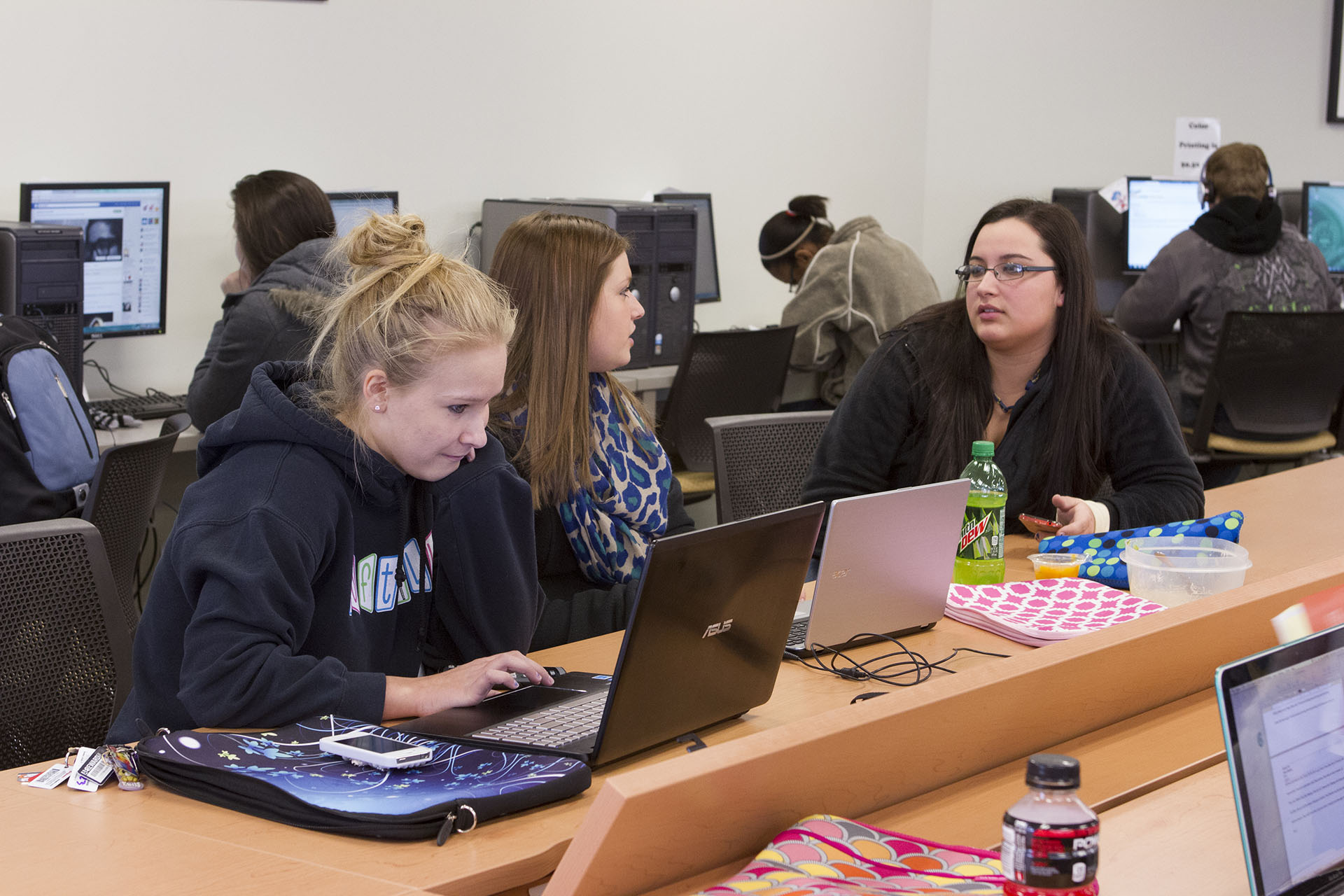 Students tutoring in the learning center