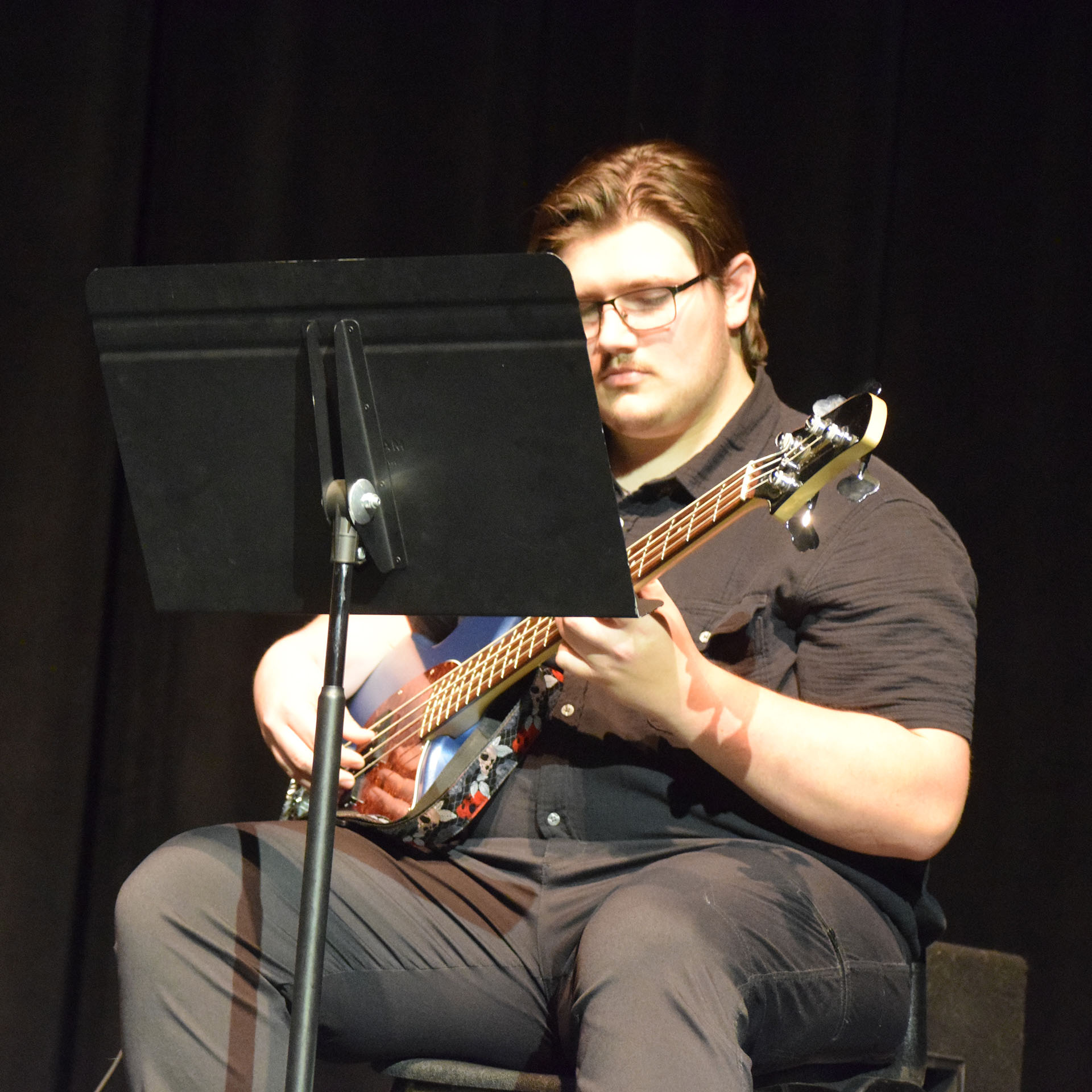 Gavin Dibble, bass guitar