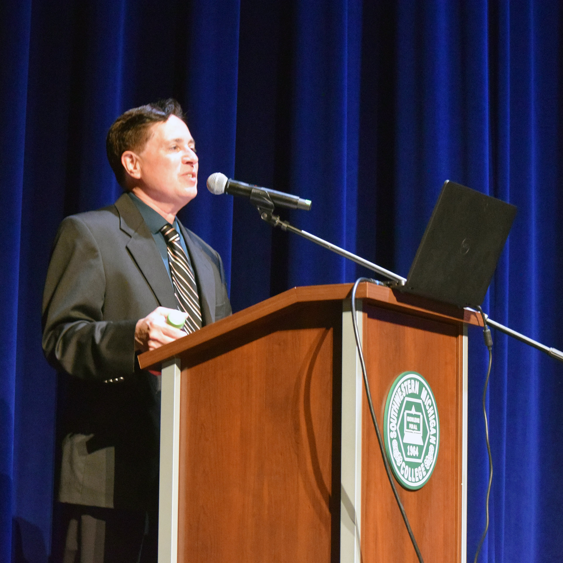 Professor Jeff Dennis